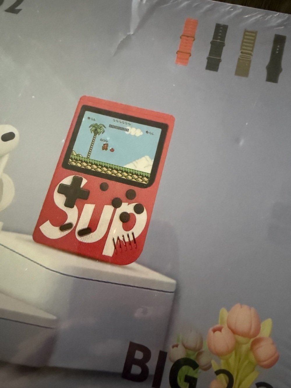 Red Retro Handheld Game Console - Portable Gaming - Picture 2 of 9